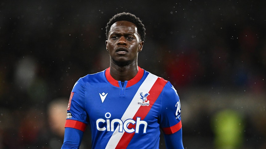 Naouirou Ahamada im Trikot von Crystal Palace.