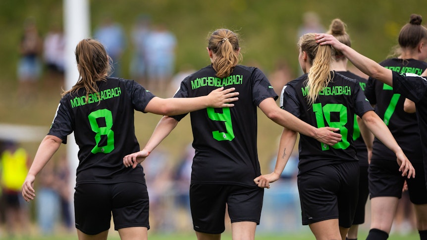 Ein Teil der Damen-Mannschaft von Borussia Mönchengladbach.