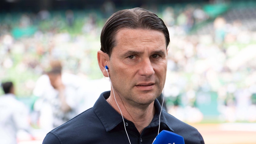 Gerardo Seoane am Sky-Mikrofon.