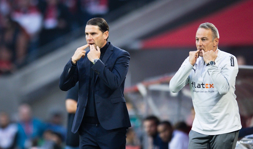 Beide pfeifen! Gerardo Seoane und Patrik Schnarweiler in der Coaching Zone.