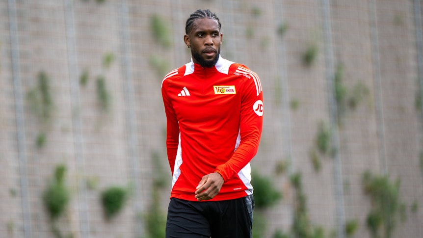 Jordan Siebatcheu in Trainingsklamotten von Union Berlin.