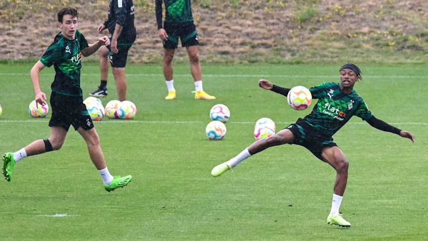 Simon Walden und Yvandro Borges Sanches beim Training.