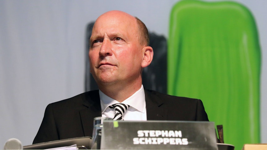 Stephan Schippers bei einer Mitgliederversammlung.