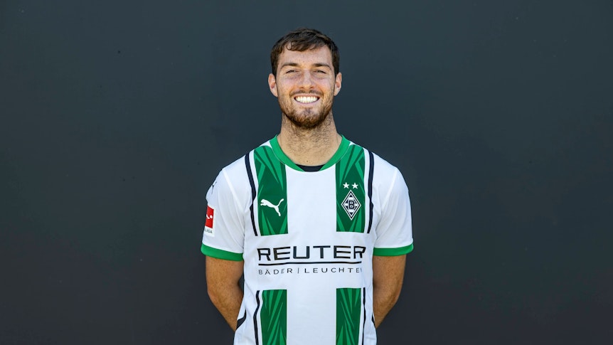 Joe Scally, rechter Verteidiger von Fußball-Bundesligist Borussia Mönchengladbach in der Saison 2024/2025. Er ist US-Nationalspieler.