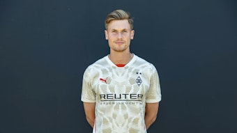 Moritz Nicolas, Torwart von Fußball-Bundesligist Borussia Mönchengladbach in der Saison 2024/2025.
