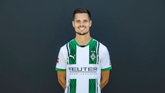 Julian Weigl, Mittelfeldspieler von Fußball-Bundesligist Borussia Mönchengladbach in der Saison 2024/2025.