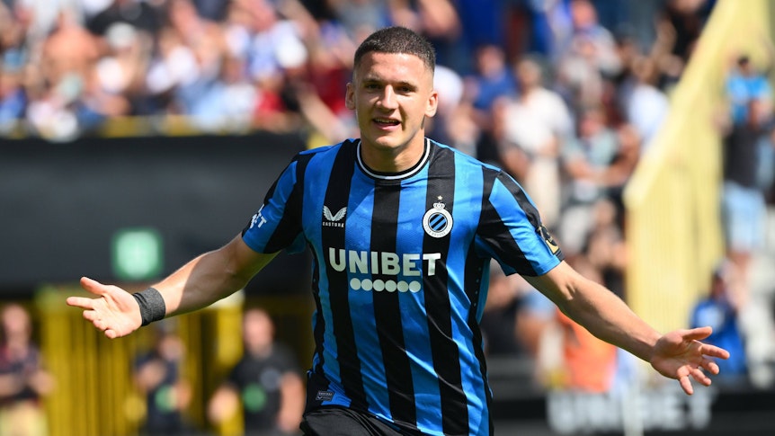Christos Tzolis mit einem Jubel für Club Brügge.