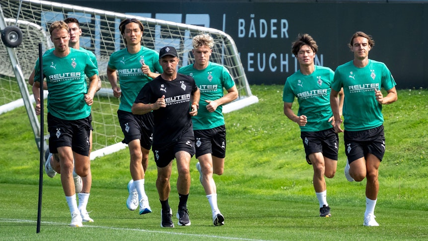 Die Gladbach-Profis beim Lauf-Training.