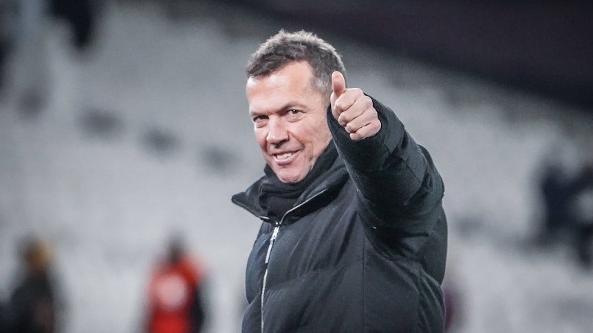Daumen hoch von Lothar Matthäus.