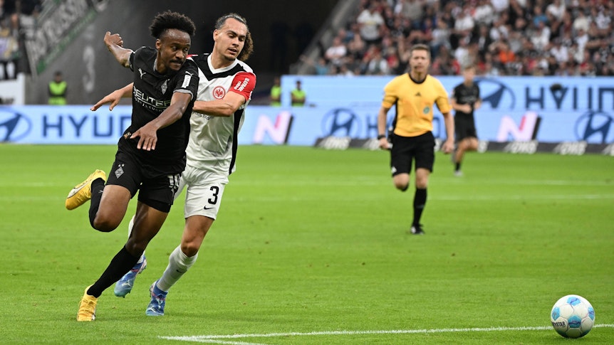 Nathan Ngoumou in einem Laufduell.