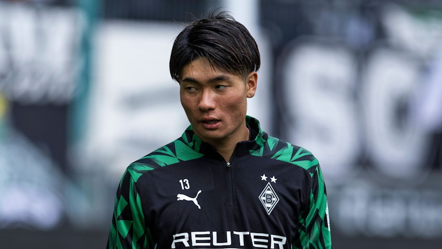 Shio Fukuda in der Gladbach-Jacke.