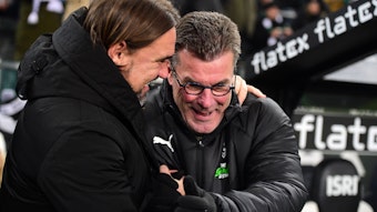 Daniel Farke (l.) und Dieter Hecking bei einem Legenden-Spiel von Borussia Mönchengladbach.