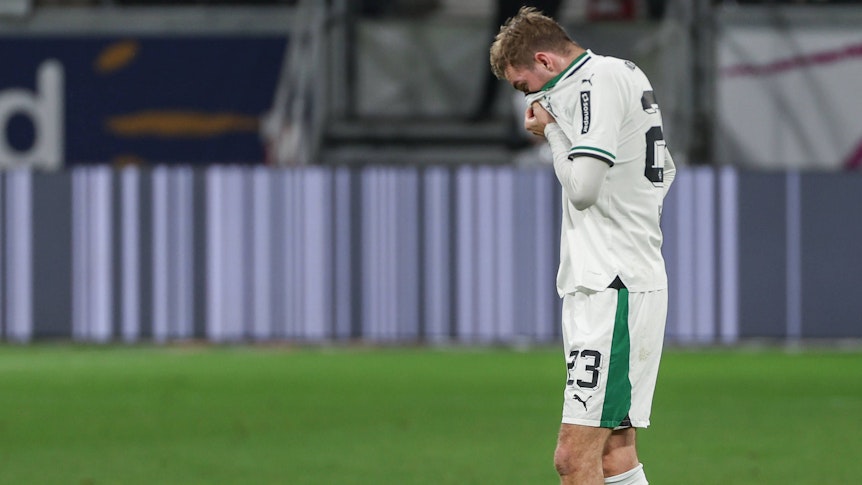 Ein enttäuschter Christoph Kramer im Trikot von Borussia Mönchengladbach.
