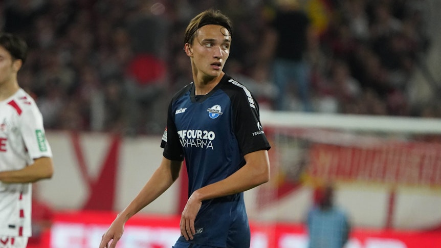 Luis Engelns im Paderborn-Trikot auf dem Platz.