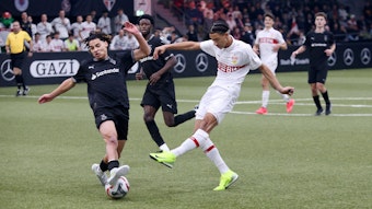 Kilian Sauck blockt einen Schuss.