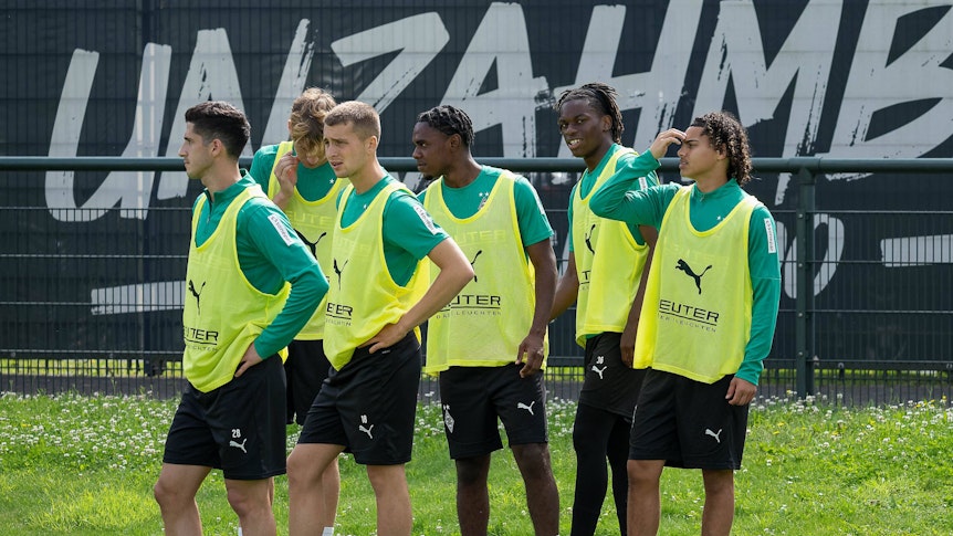Talente von Borussia Mönchengladbach beim Training.