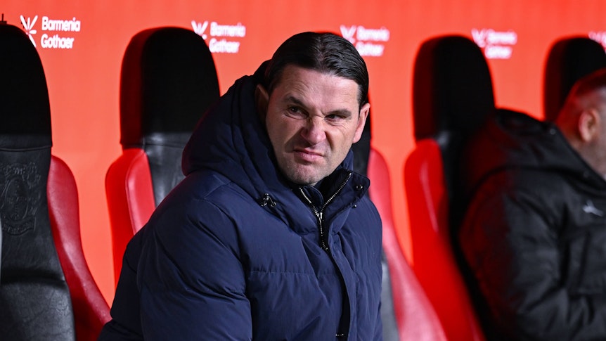 Gerardo Seoane verzieht das Gesicht.