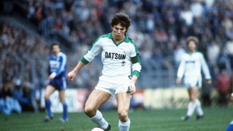 Lothar Matthäus am Ball im Trikot von Borussia Mönchengladbach.