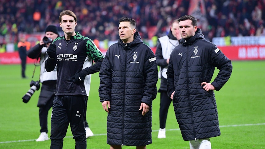 Spieler von Borussia Mönchengladbach wirken ratlos.