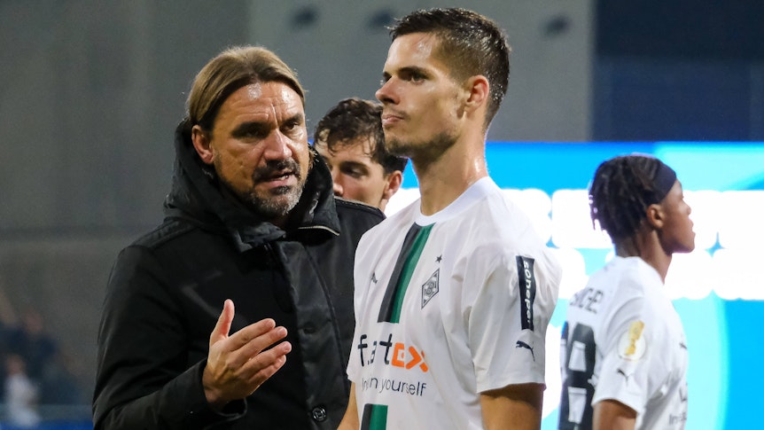 Daniel Farke will mit Julian Weigl abklatschen.