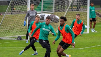 Vier Gladbach-Profis beim Training.