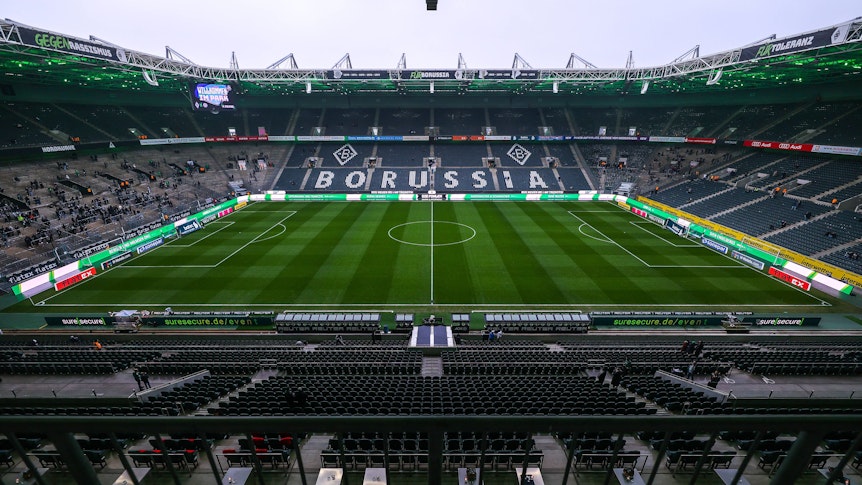 Der Borussia-Park von innen.
