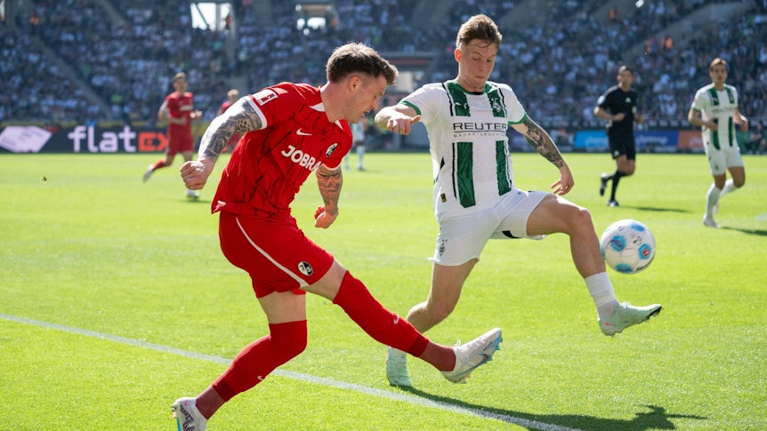 Luca Netz in einem Zweikampf.