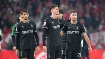 Die Gladbach-Profis sind schlecht gelaunt nach einem Spiel.