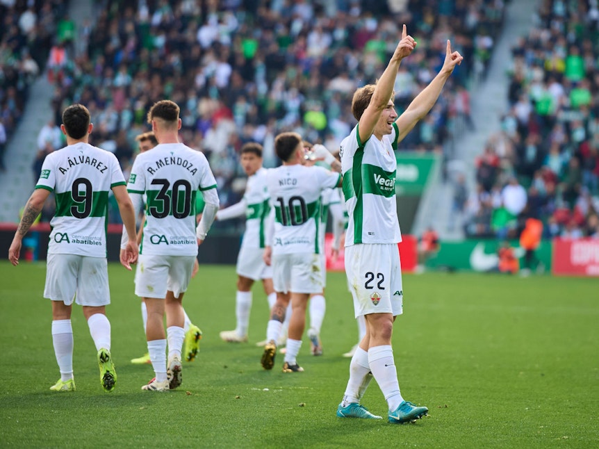 David Affengruber jubelt bei einem Spiel des FC Elche.