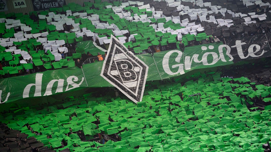 Die Gladbach-Kurve beim Heimspiel gegen den FC Bayern München am 11. Januar 2025.