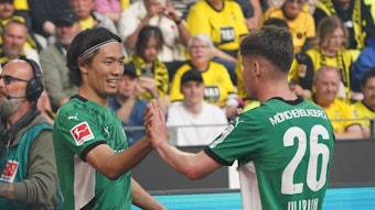 Ko Itakura und Lukas Ullrich jubeln.