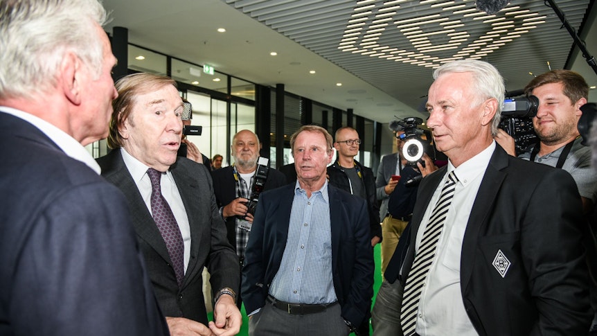 Legenden von Borussia Mönchengladbach bei der Eröffnung der Fohlenwelt.