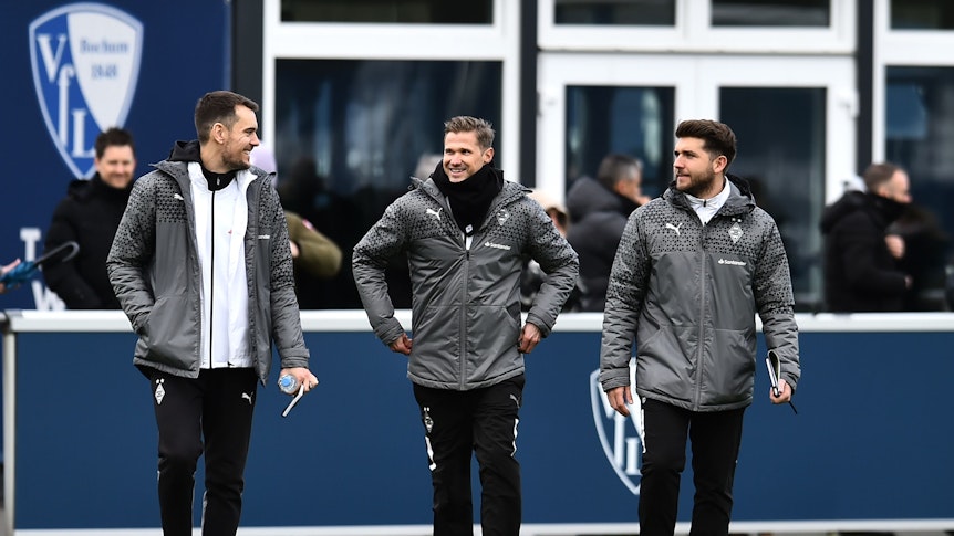 Oliver Kirch und sein Trainerteam auf dem Gelände des VfL Bochum.