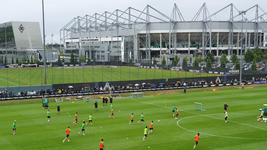 Die Spieler von Borussia Mönchengladbach beim Training.