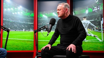 Roland Virkus bei einem Kicker-Gespräch.