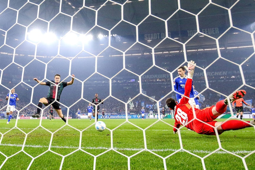 Martijn Kaars muss im Trikot des 1. FC Magdeburg nur noch einschieben.