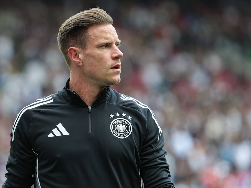 Marc-Andre ter Stegen beim Warmmachen mit dem DFB-Team.