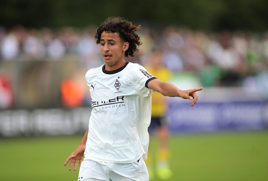 Wael Mohya im Testspiel gegen Metalist 1925 Charkiw am 22. Juli 2025.