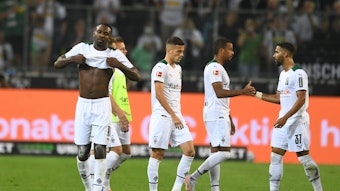 Spieler von Borussia Mönchengladbach nach Schlusspfiff.