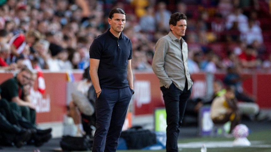 Gerardo Seoane in Brentford an der Seitenlinie.