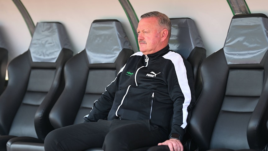 Roland Virkus beim Pokal-Spiel von Borussia Mönchengladbach gegen Atlas Delmehorst.