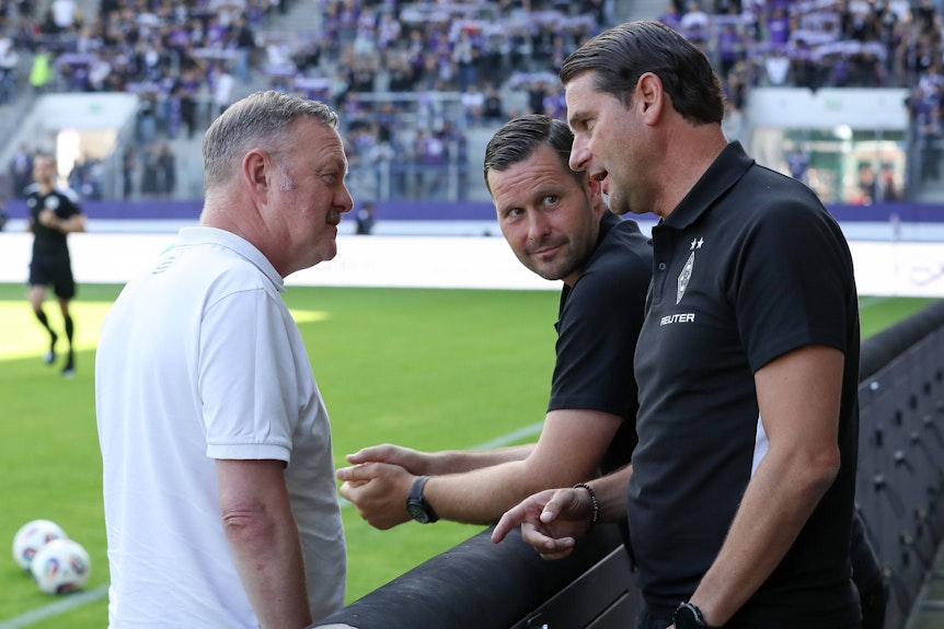 Roland Virkus und Gerardo Seoane im angeregten Gespräch.