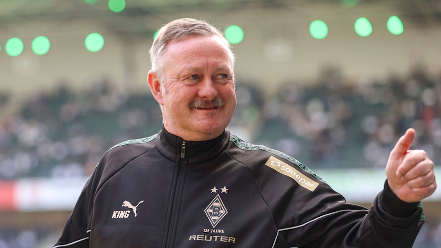 Roland Virkus hebt den Daumen.