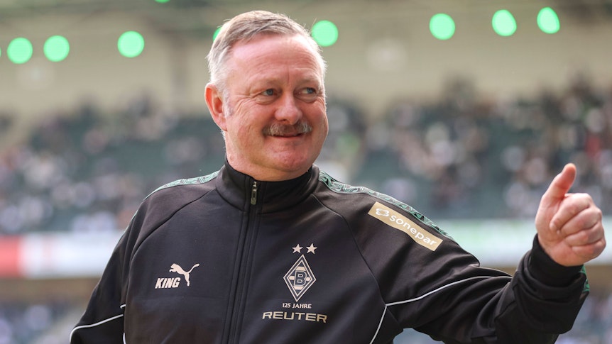 Roland Virkus hebt den Daumen.