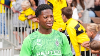 Josiah Uwakhonye im Stadion Rote Erde in Dortmund.