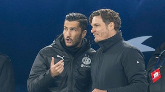 Nuri Sahin und Edin Terzic besprechen sich.