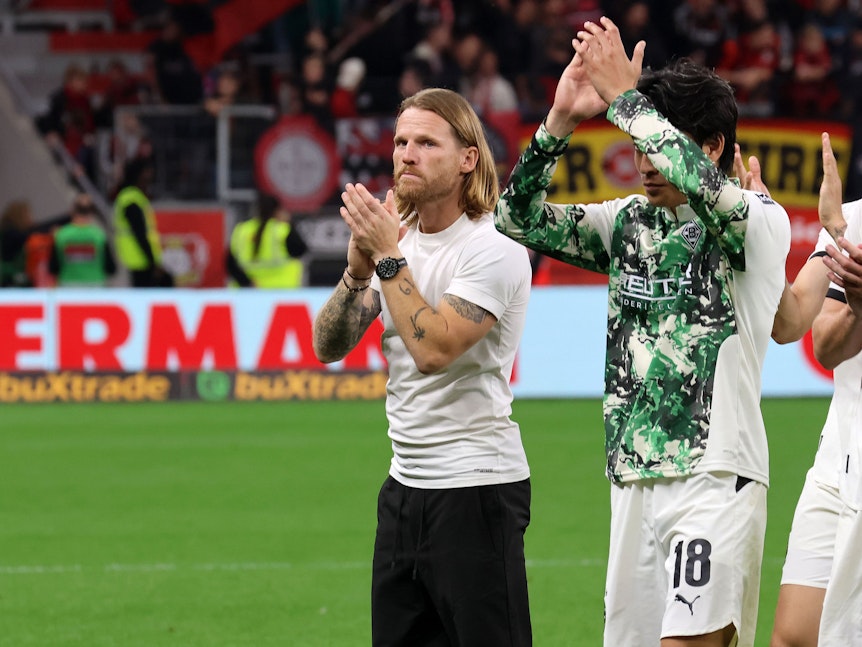 Eugen Polanski bedankt sich bei den Gladbach-Fans.