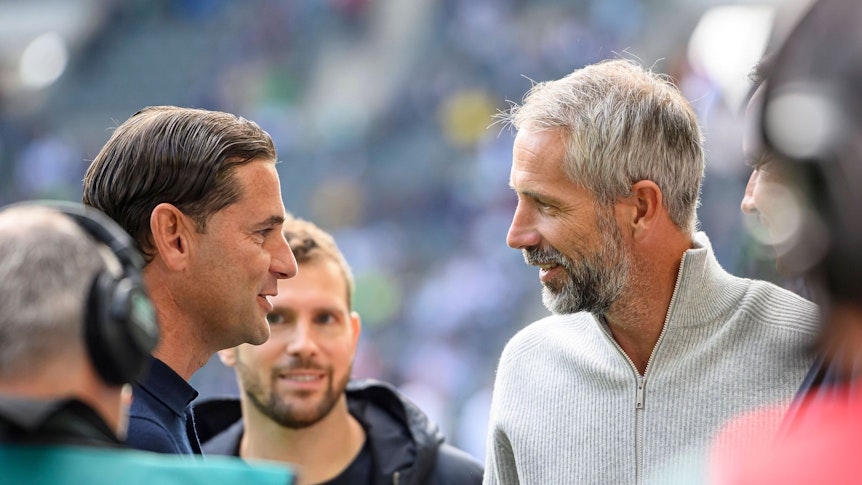 Gerardo Seoane und Marco Rose begrüßen sich.