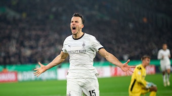 Haris Tabakovic jubelt mit lautem Schrei.