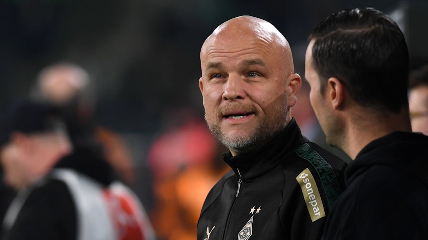 Rouven Schröder beim Spiel von Borussia Mönchengladbach im Stadion.